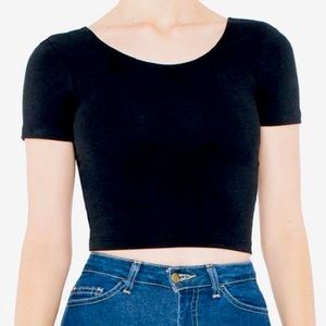 ✨H&M Black Crop Tee✨